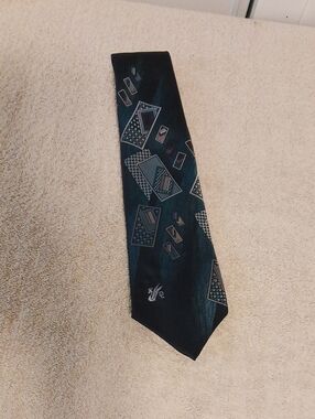 Domani Men's Navy Geometric Pattern Tie